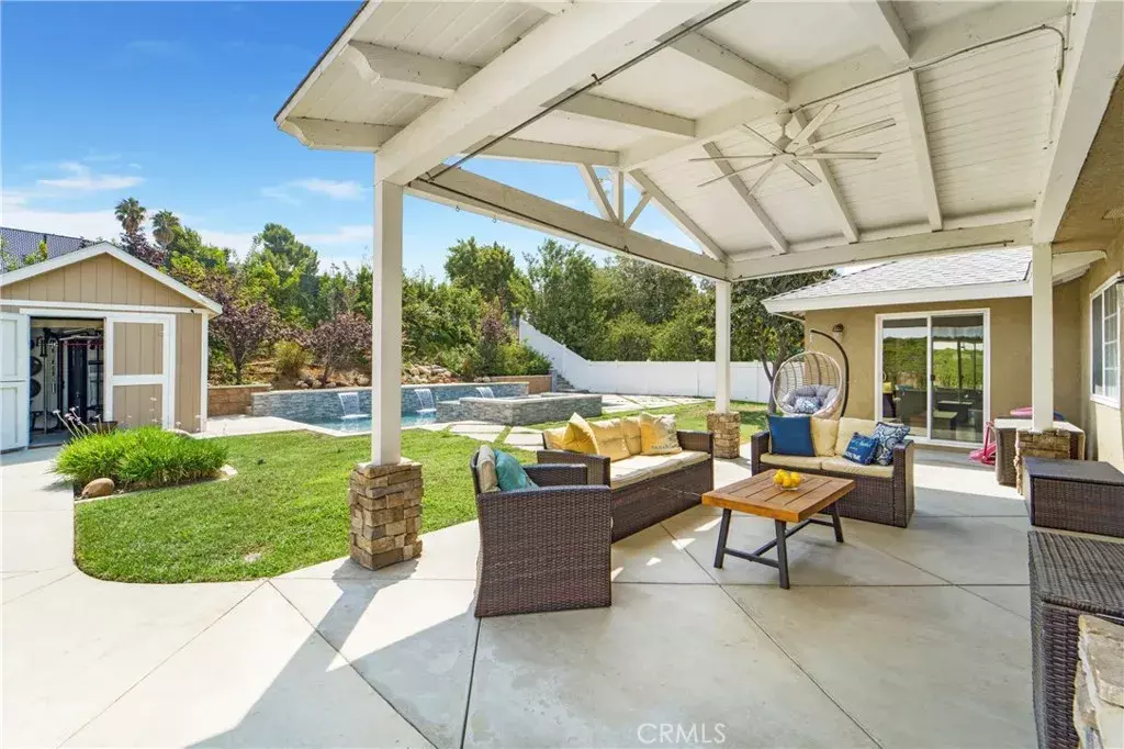 Yorba Linda, CA 92886,19622 Crestknoll Drive