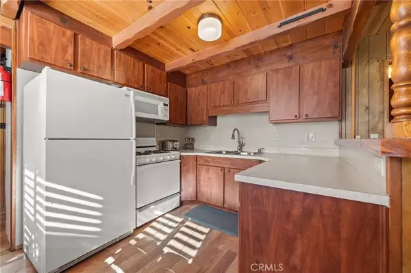 Sugarloaf, CA 92386,130 Maple Lane