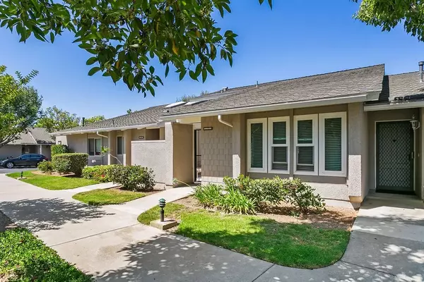 Huntington Beach, CA 92646,8815 Yuba Circle #1102B