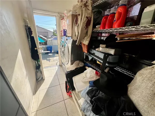 Ontario, CA 91762,729 W Holt Boulevard
