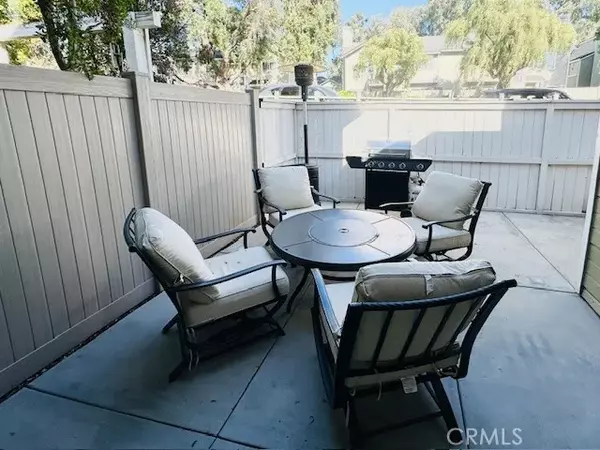 Yorba Linda, CA 92887,6080 Cape Cod Lane #54