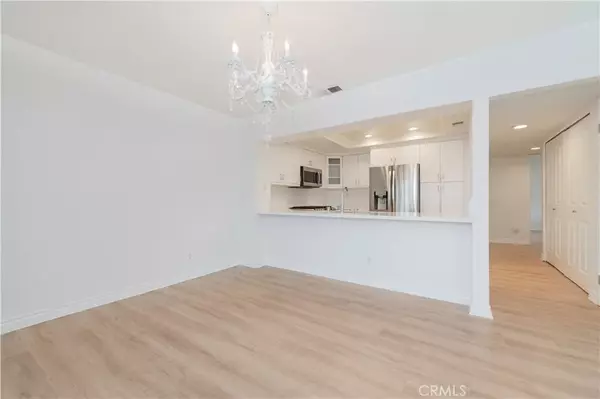 Irvine, CA 92614,61 Greenfield #68