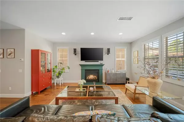 Irvine, CA 92618,132 Carrotwood