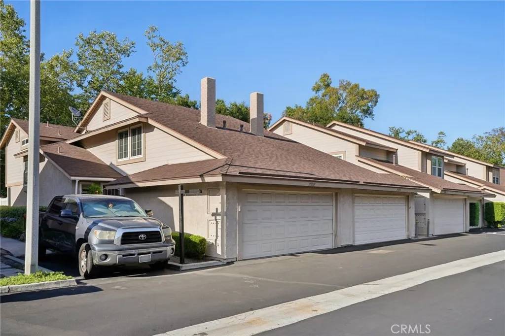 25231 Grovewood, Lake Forest, CA 92630
