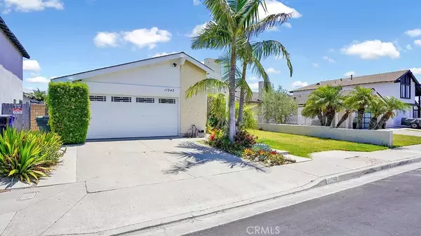 11542 Luzon Street,  Cypress,  CA 90630