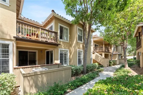 Tustin, CA 92782,239 Gallery Way