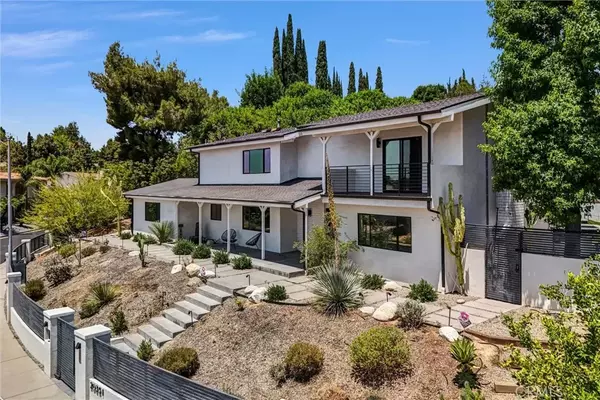 Woodland Hills, CA 91364,20351 Alerion Place