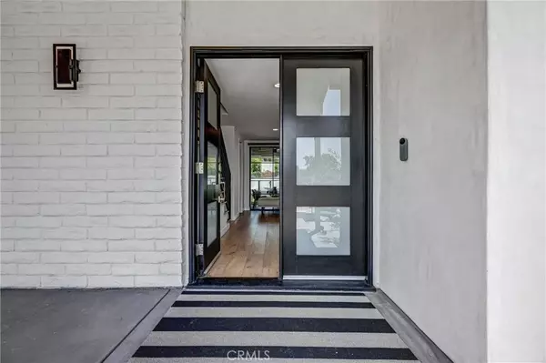 Woodland Hills, CA 91364,20351 Alerion Place