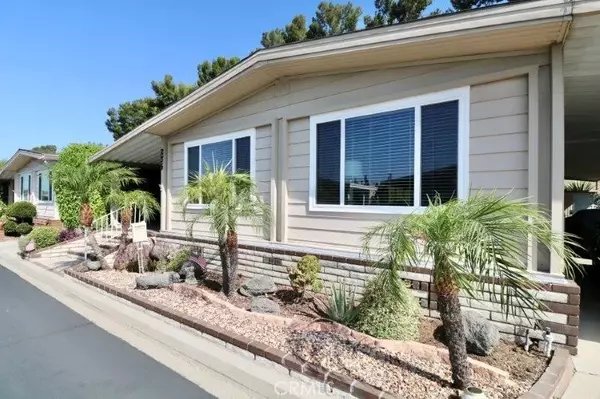 Placentia, CA 92870,235 Ridgelake #37