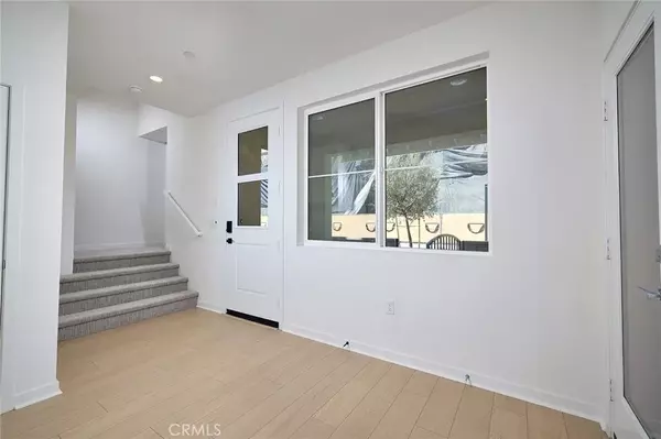 Eastvale, CA 92880,6045 Fairfax Drive