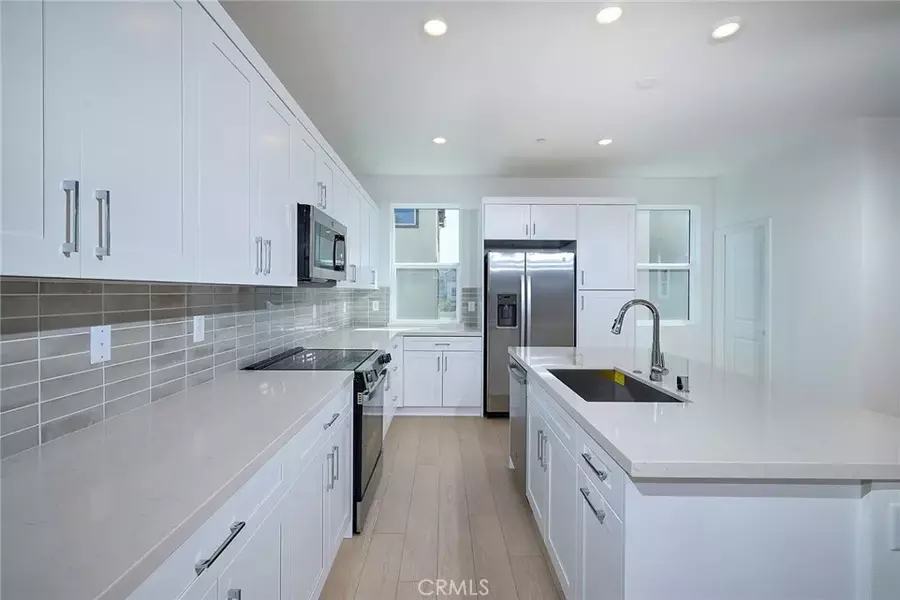 6045 Fairfax Drive, Eastvale, CA 92880