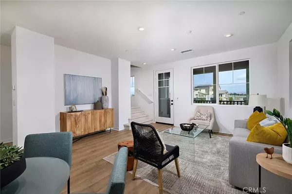 Eastvale, CA 92880,6052 Fairfax Drive