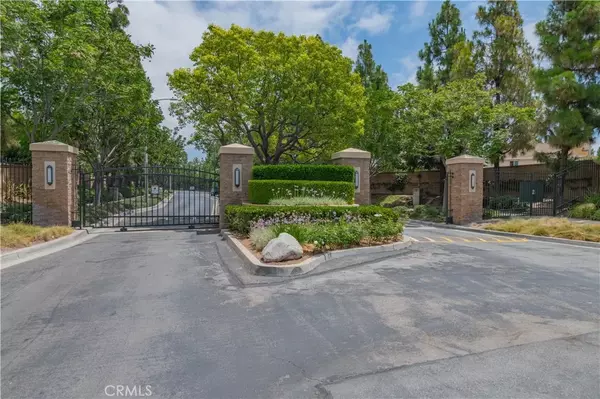 Irvine, CA 92606,27 Maryland