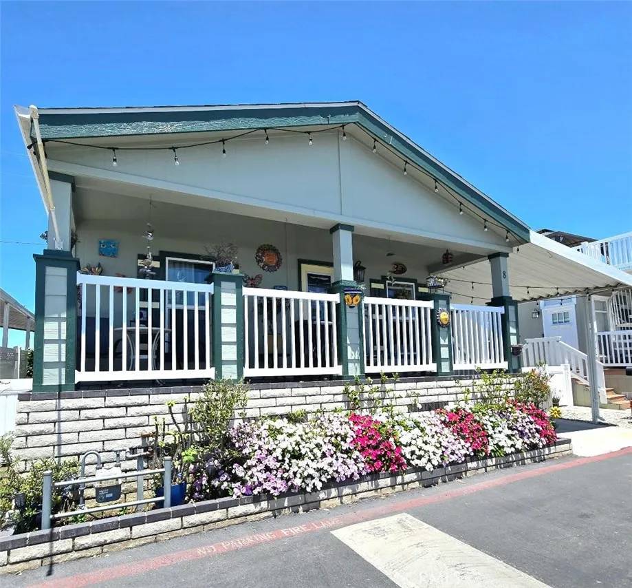 Huntington Beach, CA 92646,21851 Newland St. #8