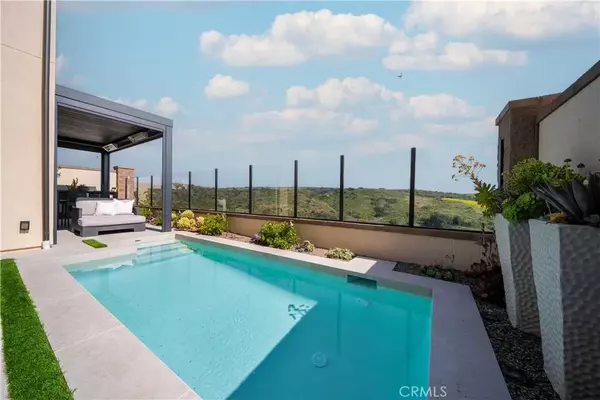 208 Canterbury, Irvine, CA 92618