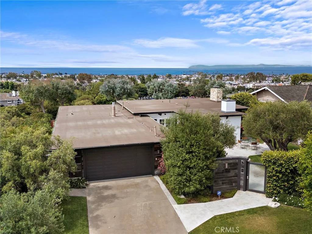 Corona Del Mar, CA 92625,3007 Harbor View