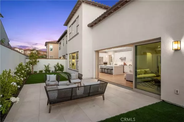 Irvine, CA 92618,109 Hyperion