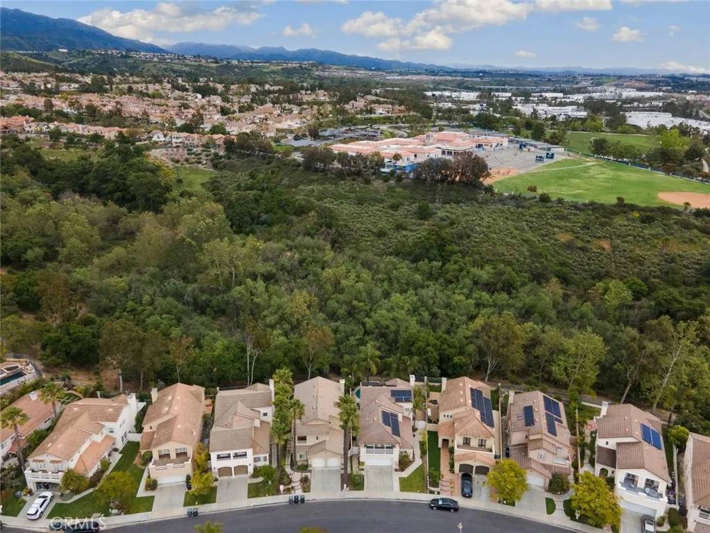 Lake Forest, CA 92610,36 Blanco