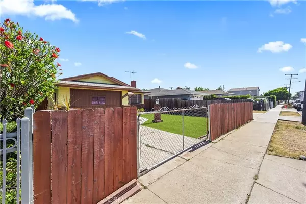 Hawthorne, CA 90250,3929 W 119th Place