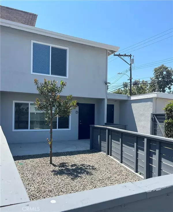 1030 Mission Drive #D, Costa Mesa, CA 92626