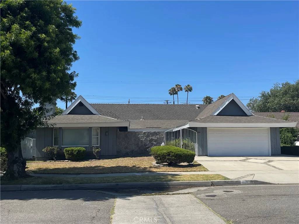 401 E Dunton Avenue, Orange, CA 92865