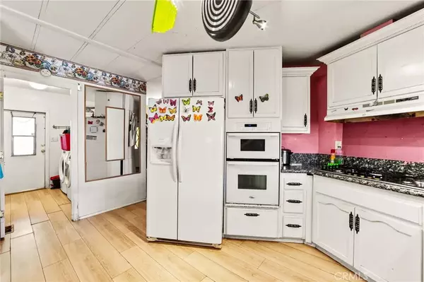 Bloomington, CA 92316,10701 Cedar #184