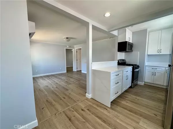 Inglewood, CA 90301,219 S Eucalyptus Avenue