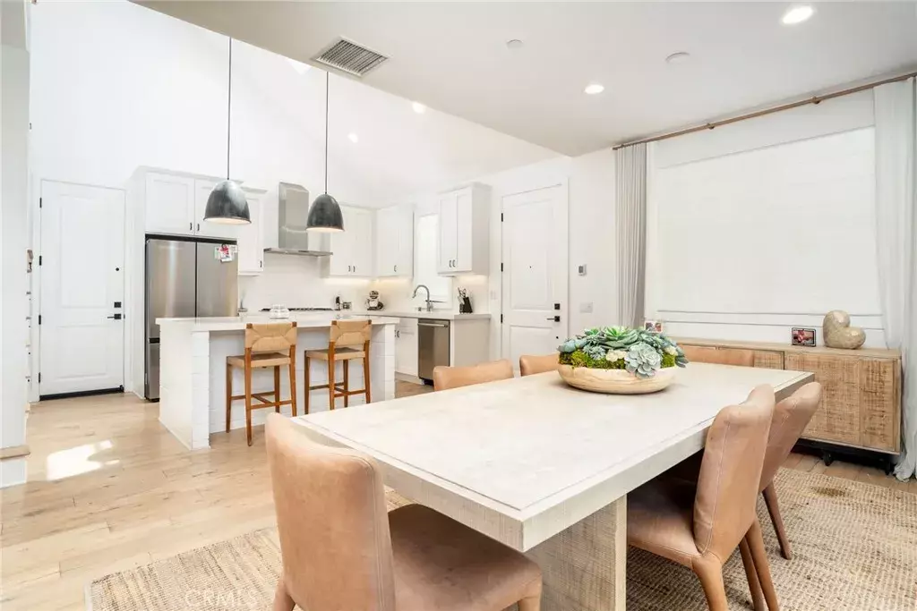 Costa Mesa, CA 92627,2077 Tablelands Way