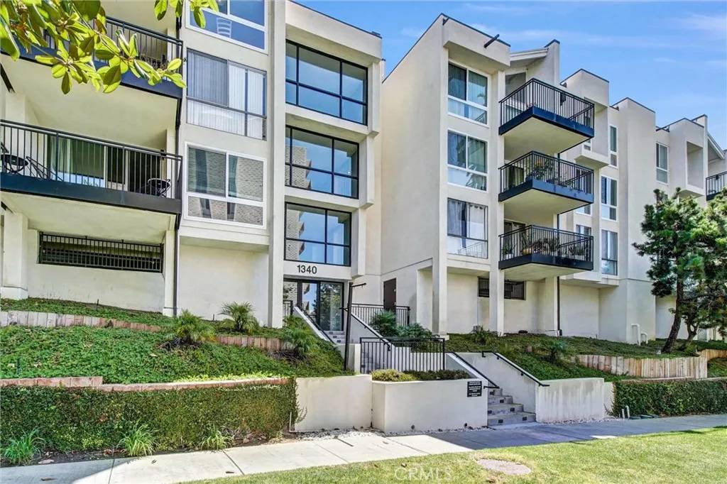 1340 S Beverly Glen Boulevard #113, Los Angeles, CA 90024