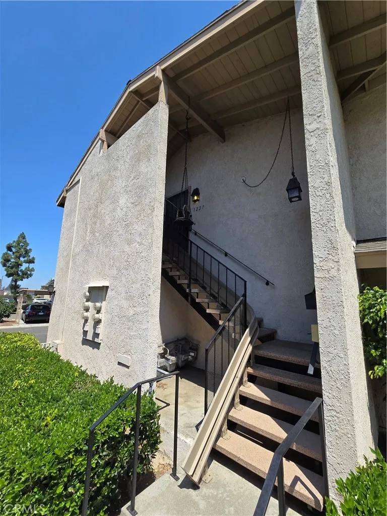Placentia, CA 92870,1227 N Kraemer Boulevard #8