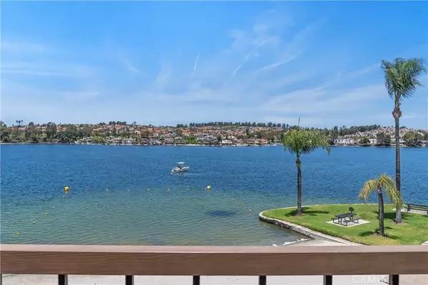 27879 Chipiona #52, Mission Viejo, CA 92692
