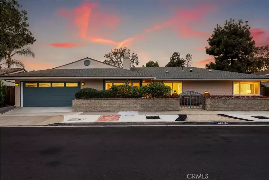 2233 Heather Lane, Newport Beach, CA 92660