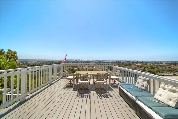 San Diego, CA 92106,3126 Russell Street