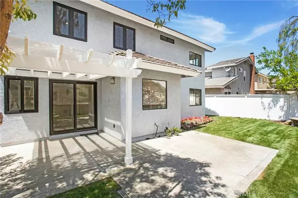 Rancho Santa Margarita, CA 92688,15 Calle Albarda