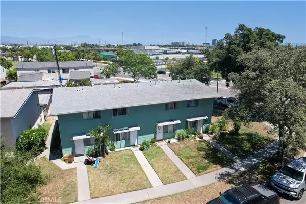 2729 S Rosewood Avenue, Santa Ana, CA 92707