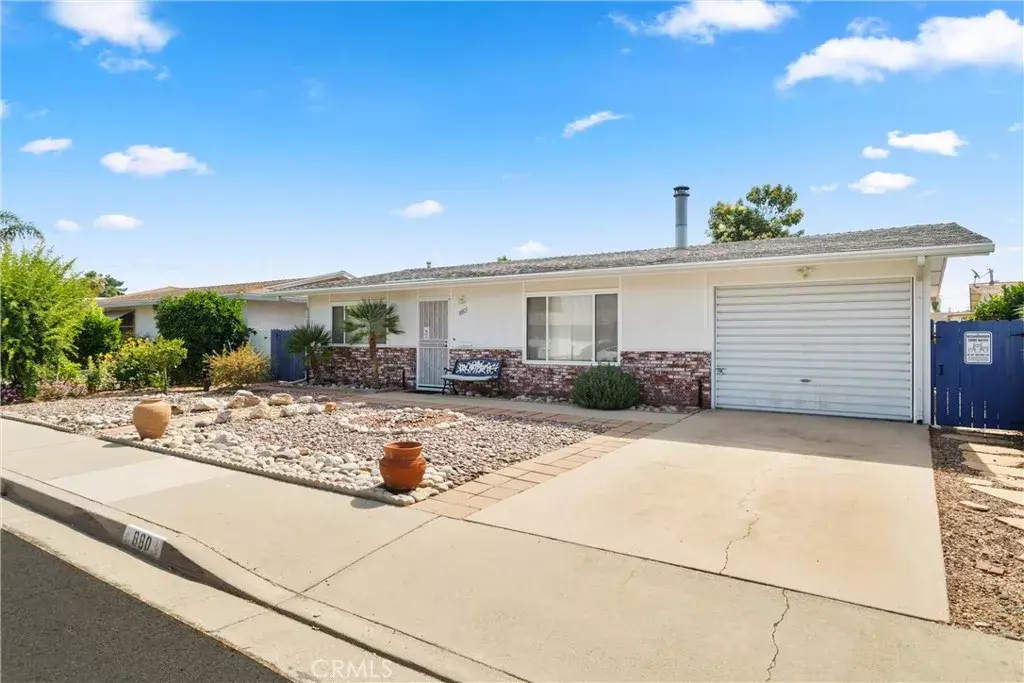 Hemet, CA 92543,880 S Ramona Street