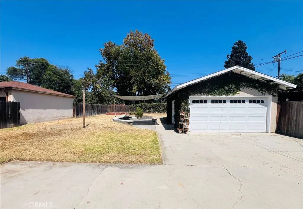 Santa Fe Springs, CA 90670,10614 Roseton Avenue