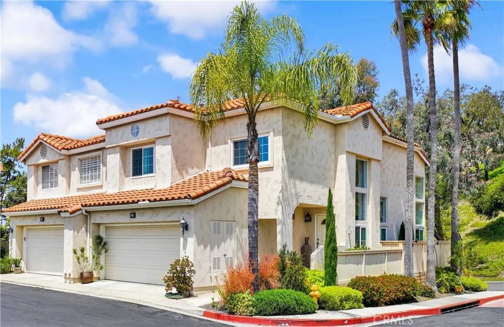 San Clemente, CA 92672,900 Via Presa