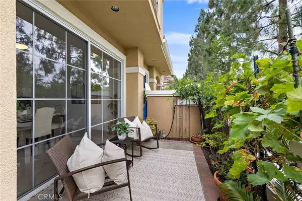 Aliso Viejo, CA 92656,20 Front Row