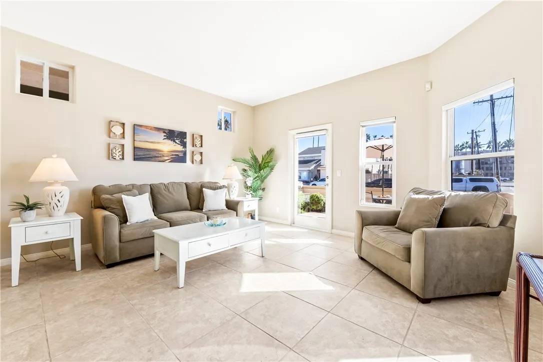 Huntington Beach, CA 92648,111 14th Street