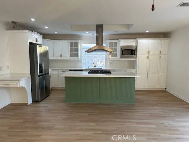 Woodland Hills, CA 91367,23909 Sylvan Street