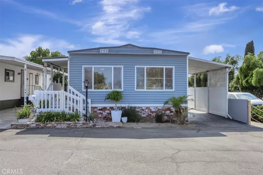 Costa Mesa, CA 92627,903 W 17th #87