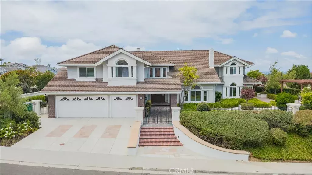 111 Hillcrest, Irvine, CA 92603