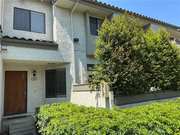 21 Brownfield Lane, Pomona, CA 91766