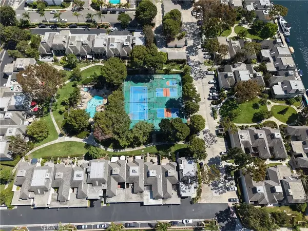 Huntington Beach, CA 92649,16355 Wimbledon Lane