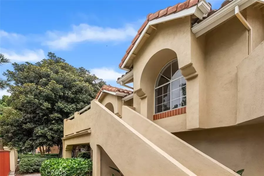 89 Alberti Aisle, Irvine, CA 92614