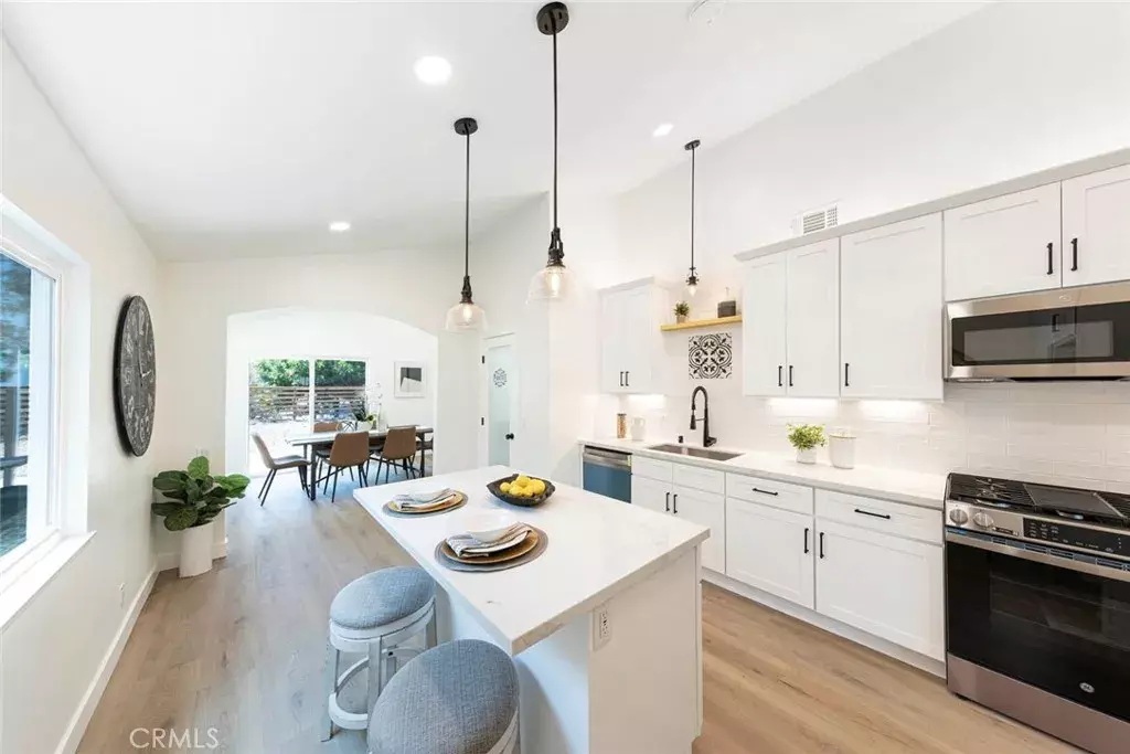 Mission Viejo, CA 92691,27294 Las Nieves