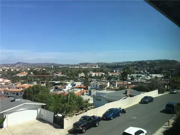 San Clemente, CA 92672,115 AVENIDA DEL REPOSO #2
