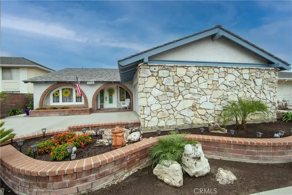 Huntington Beach, CA 92647,17321 Margarita Lane