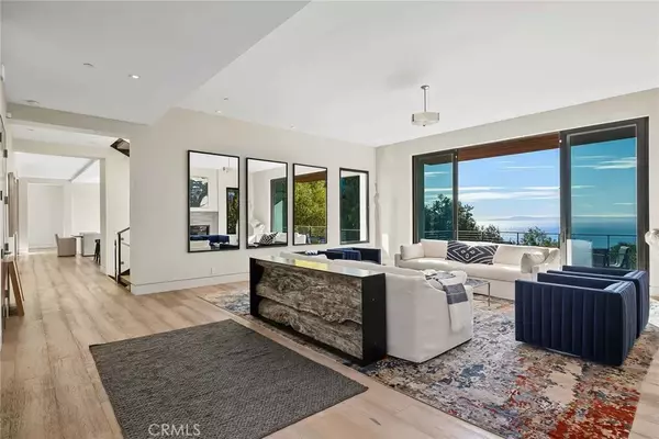 Santa Barbara, CA 93103,1131 Las Alturas Road #3